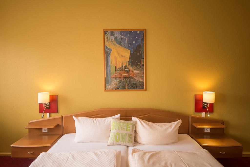 Hotel Leander Bitburg Ngoại thất bức ảnh