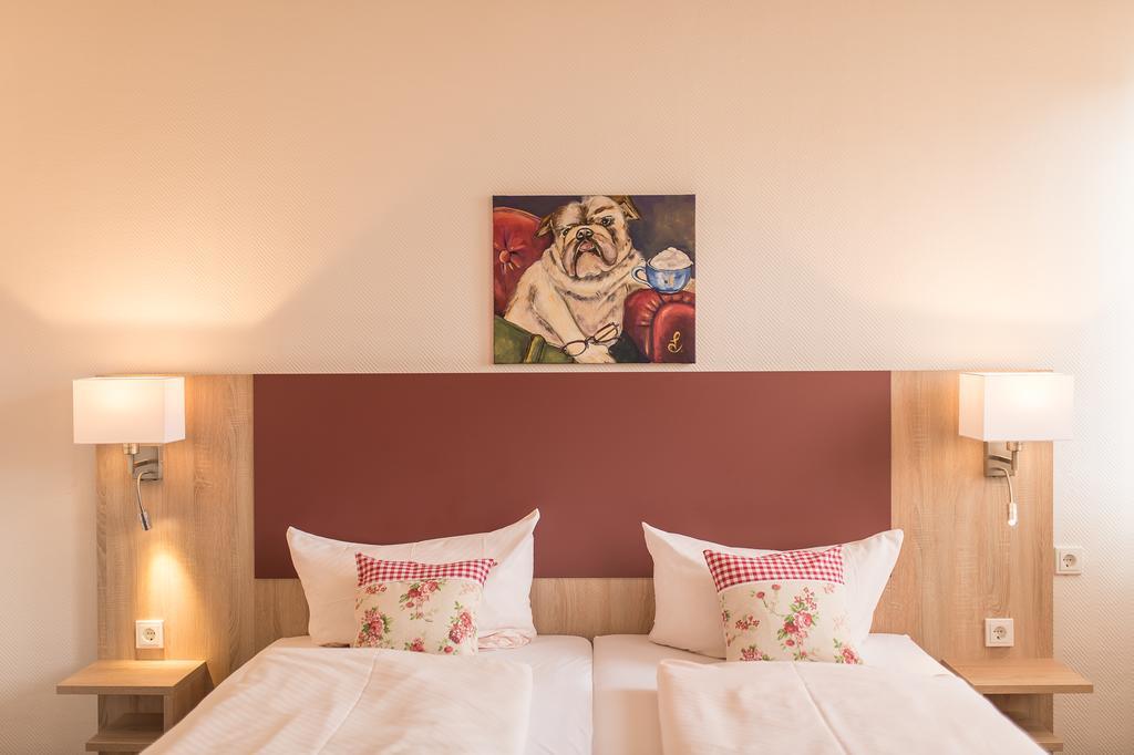 Hotel Leander Bitburg Ngoại thất bức ảnh